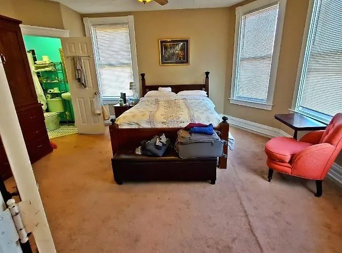 Point Breeze Bed & Breakfast Pittsburgh
