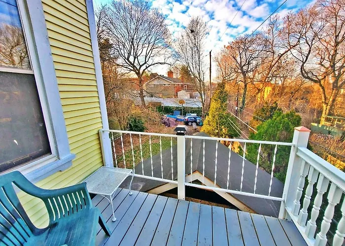 Point Breeze 4*