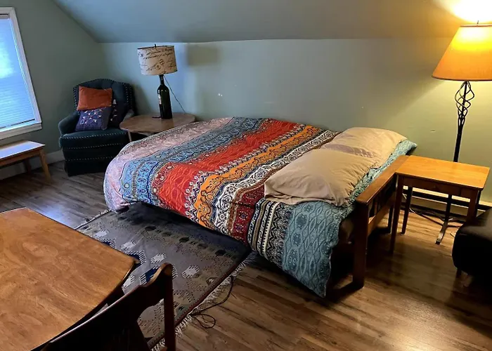 Point Breeze Bed & Breakfast Pittsburgh